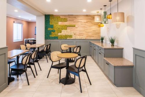 طعام و مشروبات, Best Western Kennewick Tri-Cities Center in كينيويك