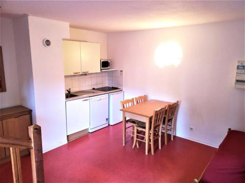 Appartement La Joue du Loup, 2 pièces, 4 personnes - FR-1-504-573 - Apartment - Dévoluy