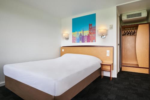 1 queen bed
