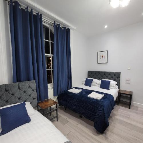 room detail thumbnail 0