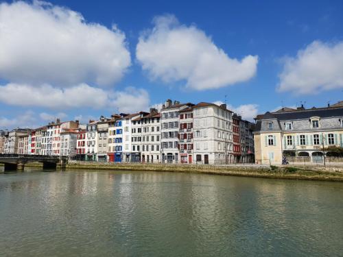 Hôtel Les Genêts Bayonne