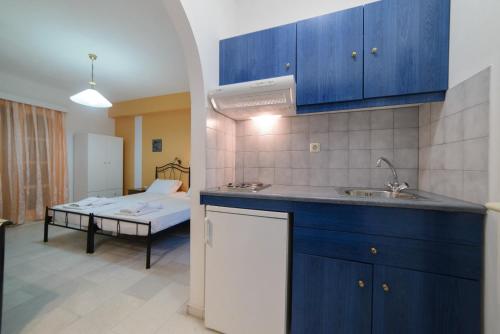 Studios Stratos in Naxos Island