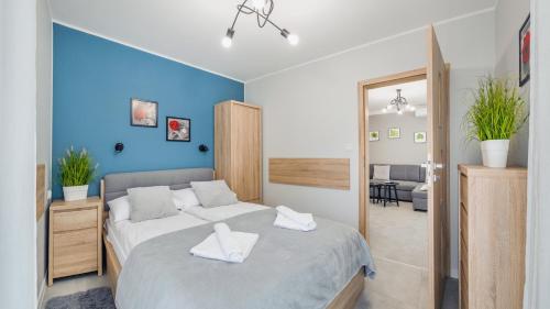 One-Bedroom Apartment image 5