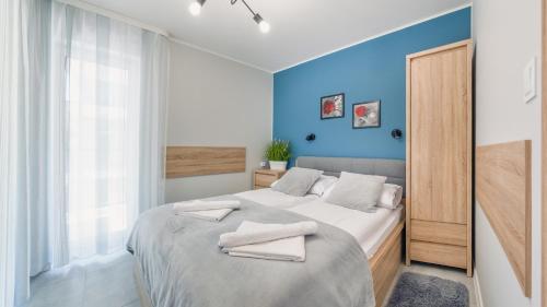 One-Bedroom Apartment image 4