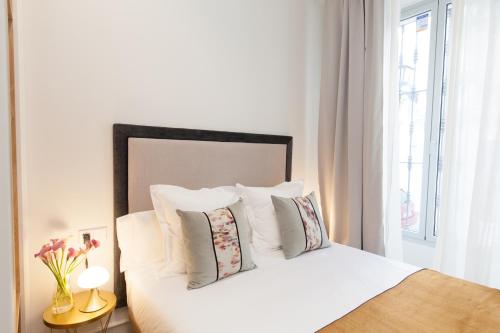 ISG Apartments Cedaceros, Seville