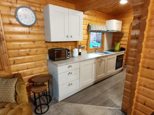 Parkwood Lodge - image 11