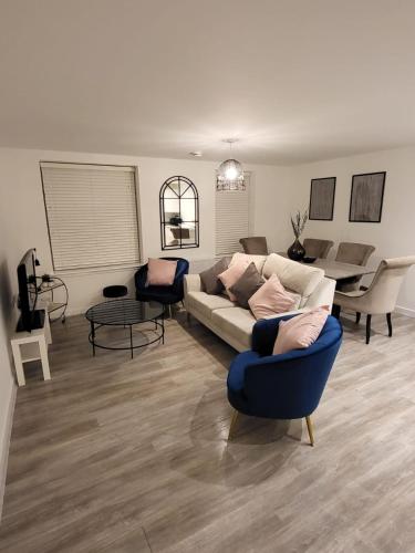 Gorgeous Apartment in the Town by AP Management.