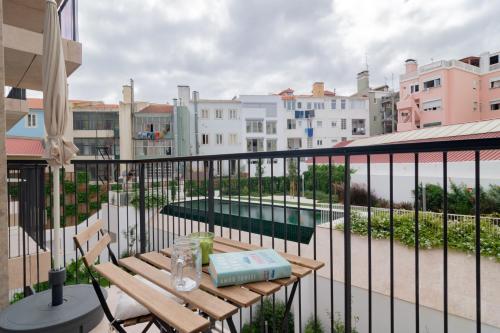 Bright 1 BDR Apartment W/ Pool View by LovelyStay, Lisbonne (photo 5)