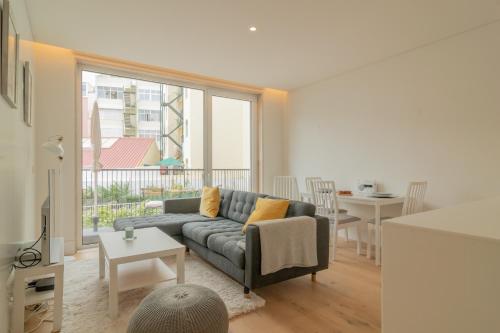 Bright 1 BDR Apartment W/ Pool View by LovelyStay, Lisbonne (photo 3)