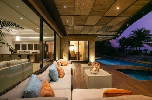 Picture Idea: From 56Pp Beachfront Designer Villa 7 Suites