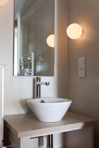 Hotel Yllen Eiffel - image 5