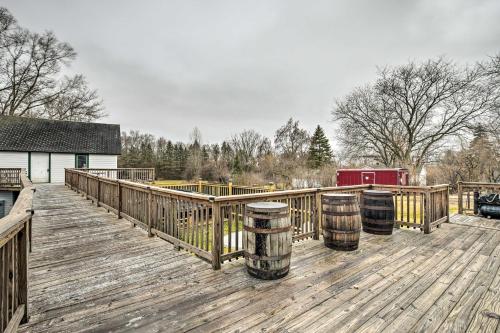 Pet-Friendly Bartlett Farmhouse with Deck! in Hanover Park (IL)