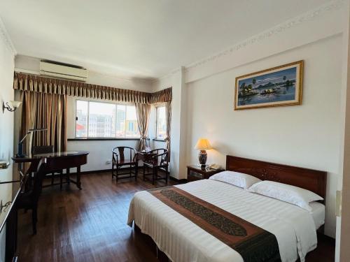 room detail thumbnail 0