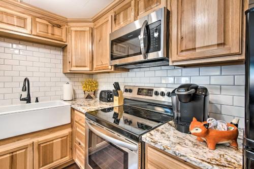 Lakewood Studio Near the Denver Zoo with Fire Pit! in Lakewood, USA