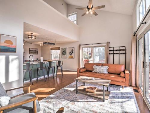 Massanutten Resort Cabin Walk to Amenities in McGaheysville, USA