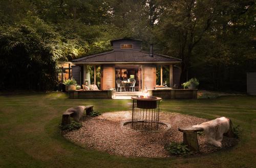 Luxury Boltholes cabin in the woods with hot tub in Rudgwick