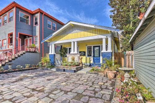 Glam New Orleans Vacation Rental with Deck!