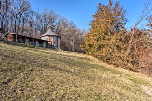 Hidden Cabin with 200 Acres about 10 Miles to State Park! - main image