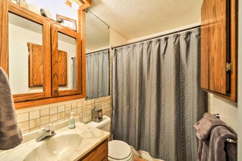Spacious Mancos River Home with Deck on Creek and Pond! - image 7