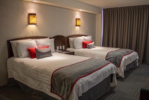2 double beds