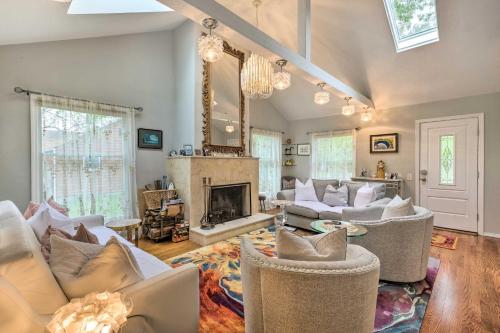Cute East Hampton Cottage w/ Patio - Walk to Beach in Springs (NY)