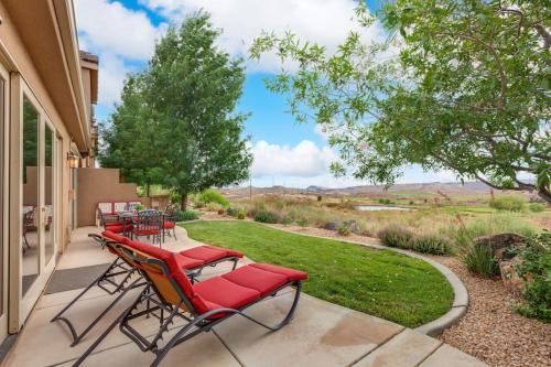 Coral Ridge 1889 Golf Course View, Spacious yard