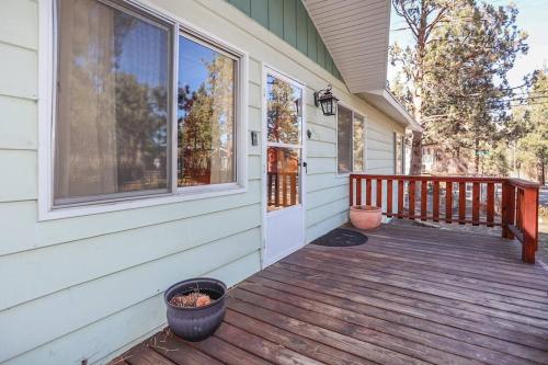外部景觀, Poet's Corner Cabin 3 Bedroom with W/D in 大貝爾城 (CA)
