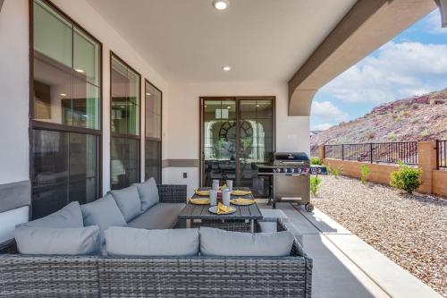 Escondido 2311 Sleeps 19! EV Charging Station, Ping Pong Table, BBQ Grill & MORE!