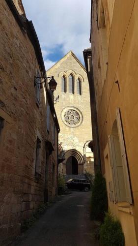 Aux portes de l'abbaye