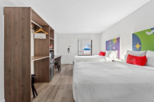 Developer Inn & Suites Airport JAX, a Baymont by Wyndham Developer Inn & Suites Airport JAX, a Baymont by Wyndham