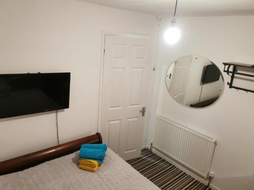 116 Maison Dieu Road Room E in Dover 4
