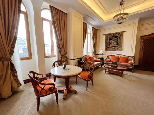 Plaza Grande Hotel