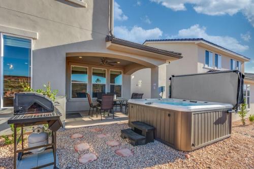 Paseos 1141 Private Hot Tub, Basketball Arcade, Ping Pong, Foosball, and More!