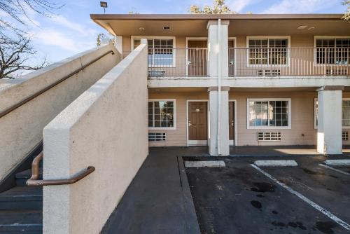 Heritage Inn Express Chico - image 4