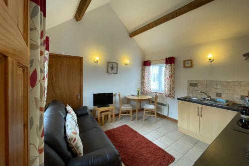 New Inn Lane Holiday Cottages - image 3