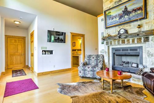 Johnson City Home with Hot Tub - Close to Wineries! in Johnson City, USA