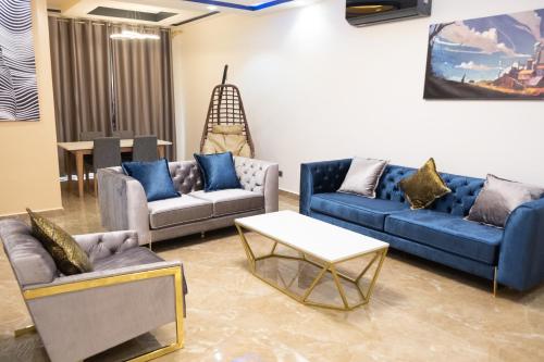 RESIDENCE KARMA - image 3