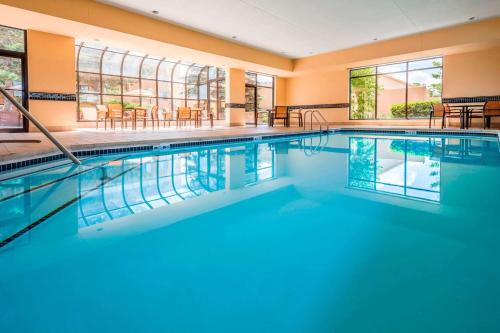 Sonesta Select Kansas City South Overland Park - image 10