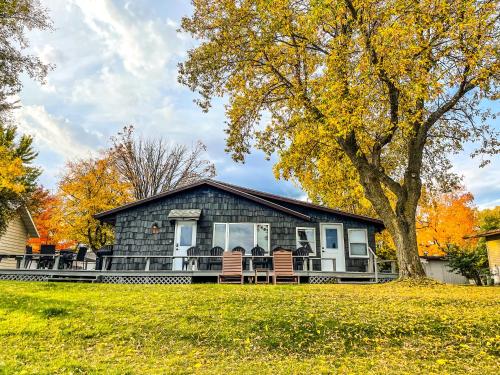 3BD Lakeside Minnesota Cabin