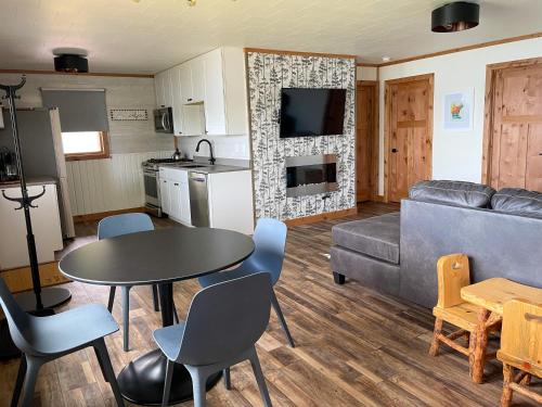 3BD Lakeside Minnesota Cabin