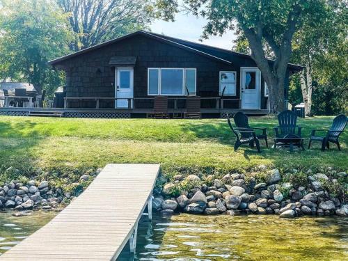 3BD Lakeside Minnesota Cabin