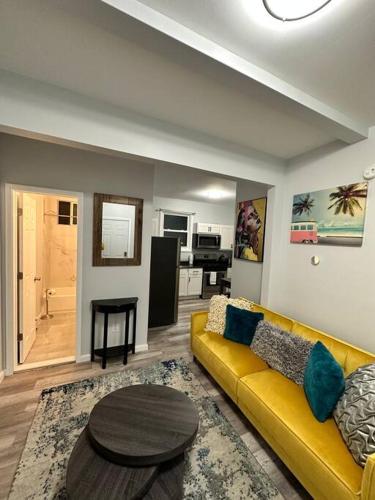 Newly 5 Star 3 Beds 1 Bath ideal Short term rental in Schenectady, USA