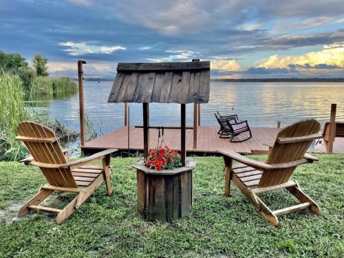 Beautiful lake front house