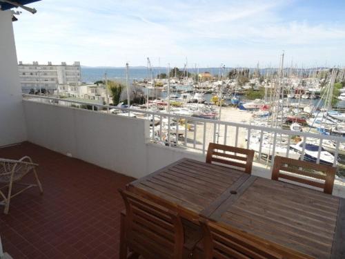 Appartement climatisé avec plage privée et parking à Hyères - FR-1-335-170 - Location saisonnière - Hyères