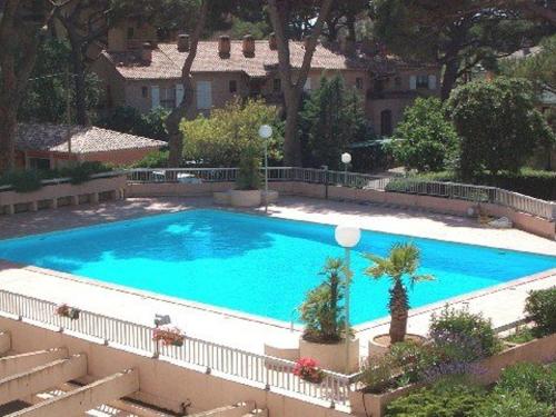 Appartement Hyères, 2 pièces, 4 personnes - FR-1-335-174 - Location saisonnière - Hyères