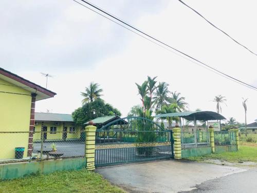 Chalet Sri Damai – Kampung Pengkalan Maras, MD