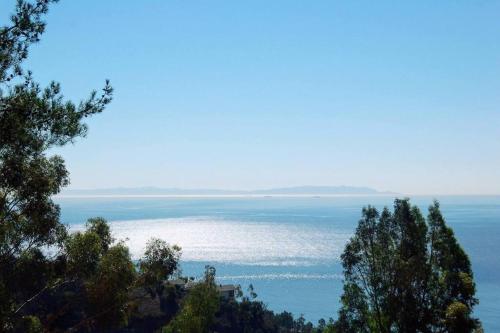 Malibu Secluded Escape Ocean View Zen House