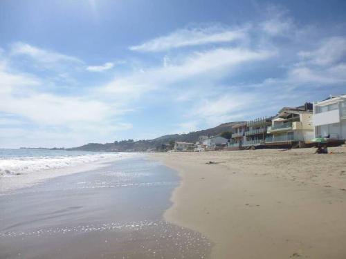 Malibu Glass House: Architectural w 180deg Views