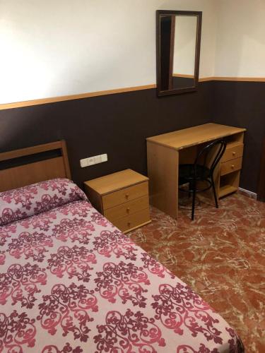 Hotel Manises - image 14