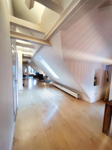 LOFT-Panoramablick-HAFEN & ELBE! 4